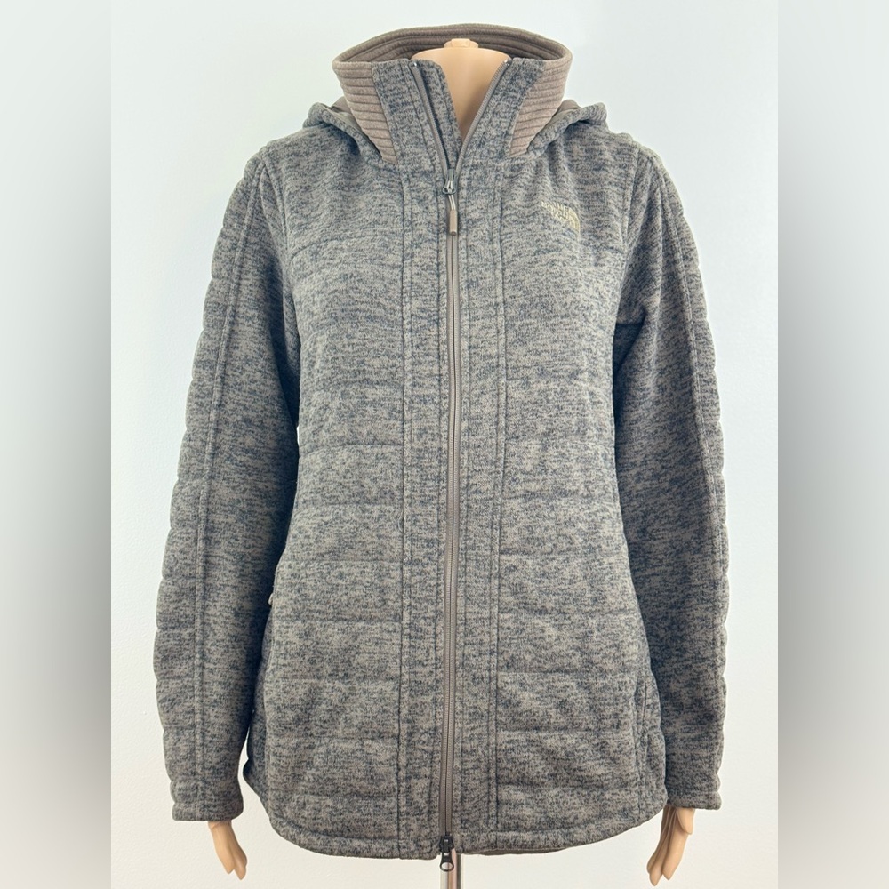 The North Face Women's Insulated Hooded Zip-up Jacket, Size Small (NF0A3MEG)